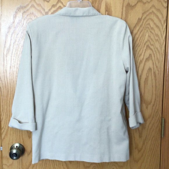 Joanna - Tan light weight jacket - Picture 2 of 4